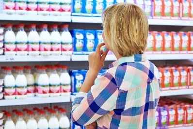 О проведении "горячей линии" по качеству и безопасности молочной продукции